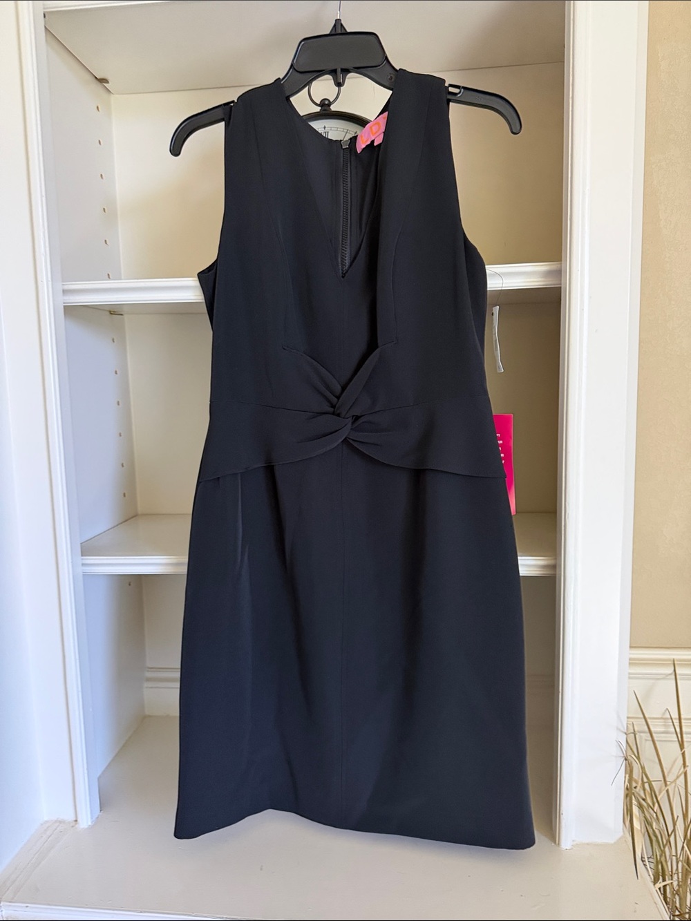 All season Perfect little Black dress w/ Twist-Front